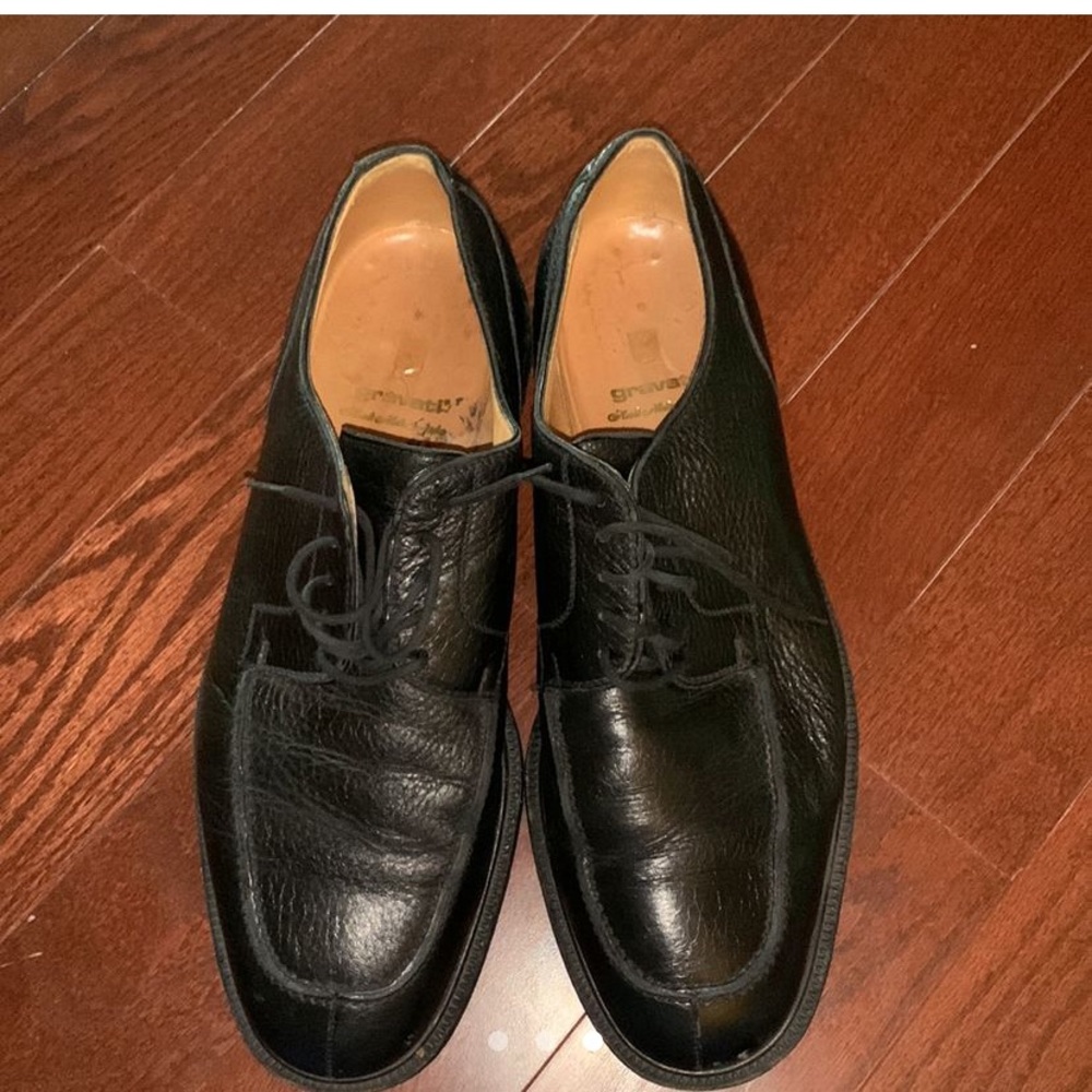 Lace up dress shoe